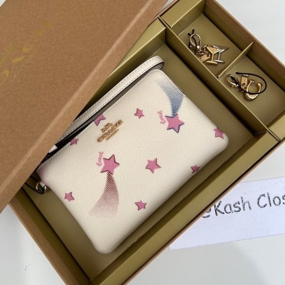 COACH Boxed Corner Zip Wristlet With Disco Star Print - Picture 1 of 7